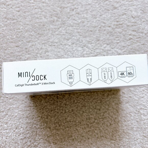 BRAND NEW WITH BOX MINI DOCK - Picture 4 of 7